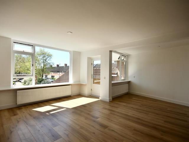 Appartement te huur in Zenderwijk en Bovenweg, Huizen