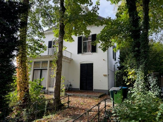 Appartement te huur in Velp-Noord boven spoorlijn, Velp