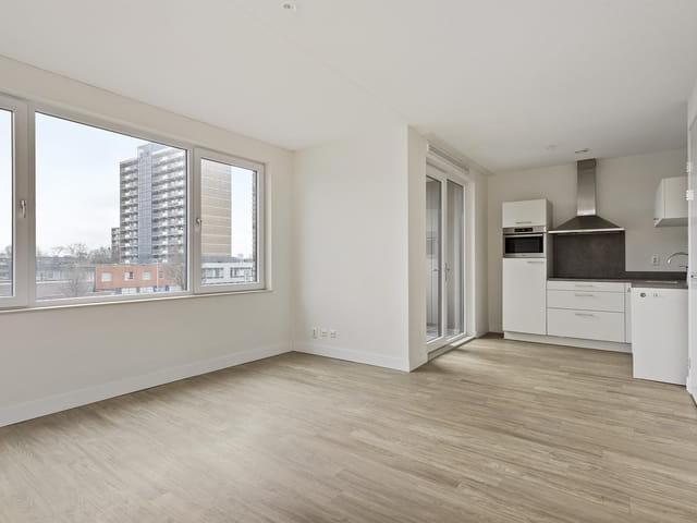 Appartement te huur in Laak, Zuid Holland