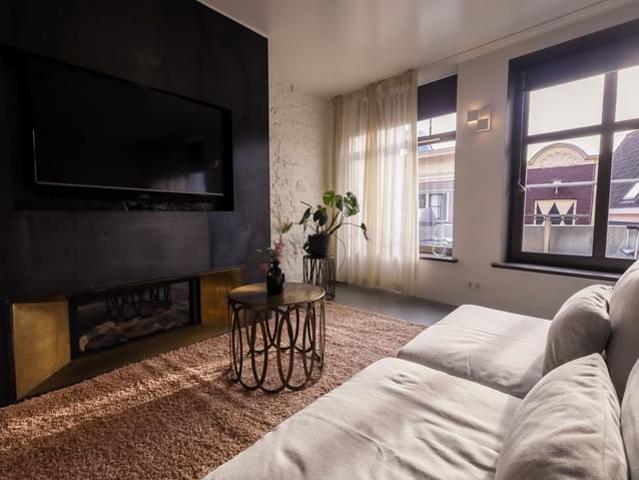 Appartement te huur in Burgwallen-Oude Zijde, Amsterdam