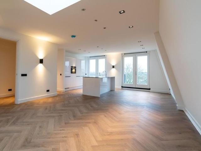 Appartement te huur in Bezuidenhout, Zuid Holland