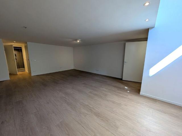 Appartement te huur in Huizen, Noord Holland