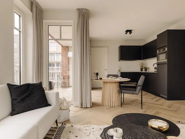 Appartement te huur in Holland Park, Diemen