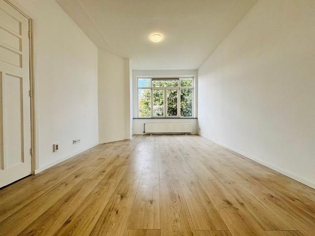 Appartement te huur in Laak, Zuid Holland