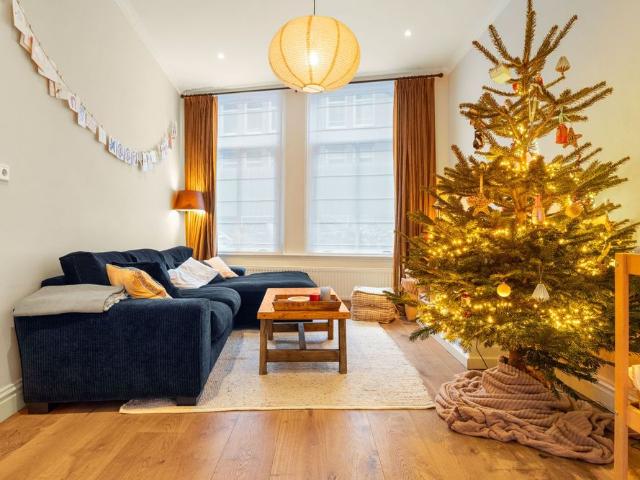 Appartement te huur in Zuid, Amsterdam