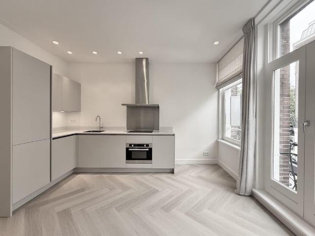 Appartement te huur in Zuid, Amsterdam