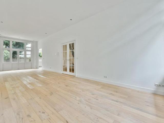 Appartement te huur in Zuid, Amsterdam