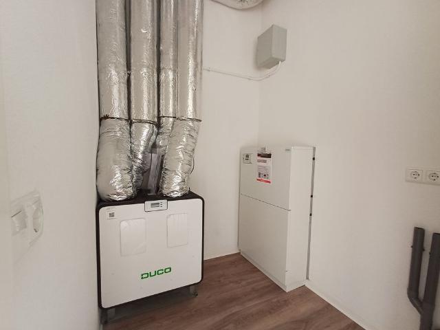 Appartement te huur in Strijp, Acht