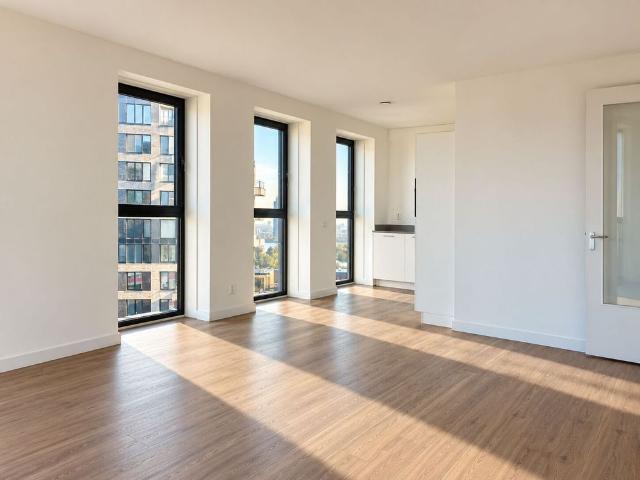 Appartement te huur in Cornelis Douwesterrein, Amsterdam