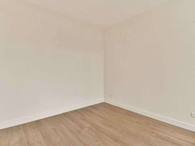 Appartement te huur in Cornelis Douwesterrein, Amsterdam