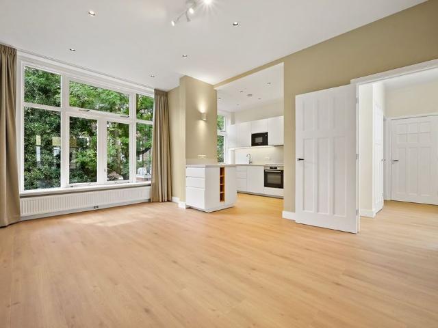 Appartement te huur in Bezuidenhout, Zuid Holland
