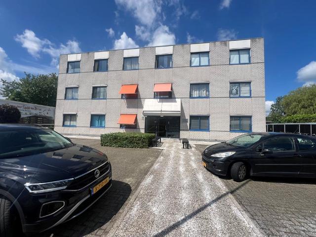 Appartement te huur in Alphen Aan Den Rijn, Zuid Holland