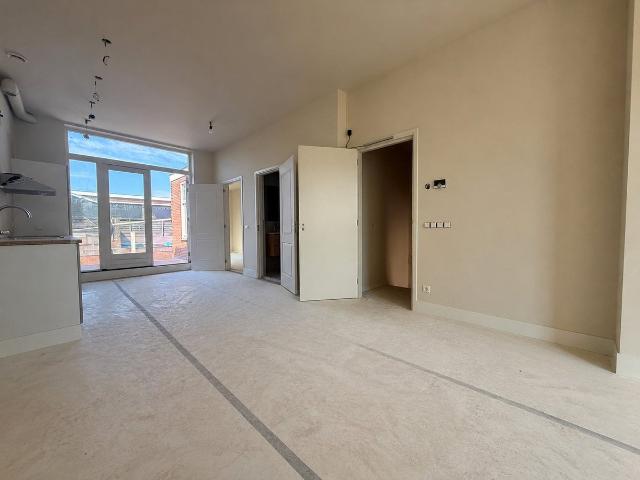 Appartement te huur in Roodenburg, Zuid Holland