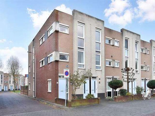 Appartement te huur in Berkel En Rodenrijs, Zuid Holland