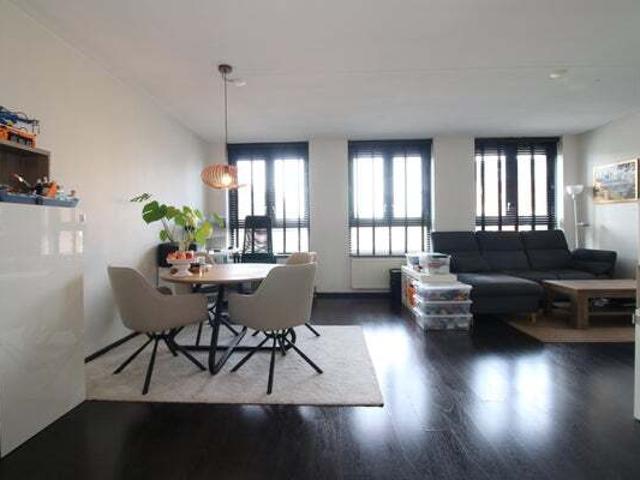 Appartement te huur in Hendrik-ido-ambacht, Zuid Holland