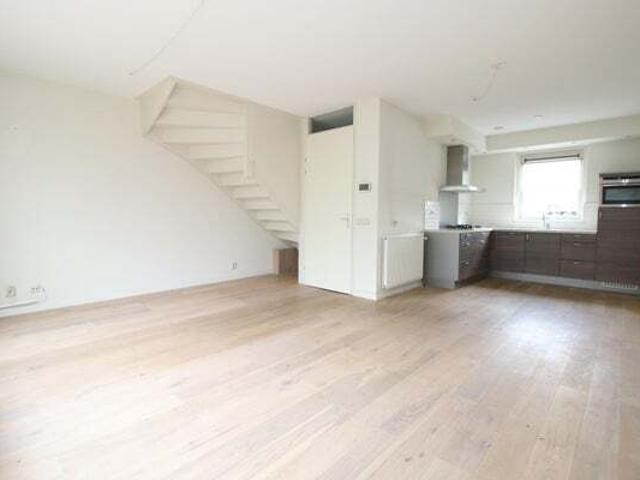 Appartement te huur in Hendrik-ido-ambacht, Zuid Holland