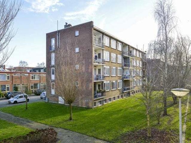 Bovenwoning te huur in Weesp, Noord Holland