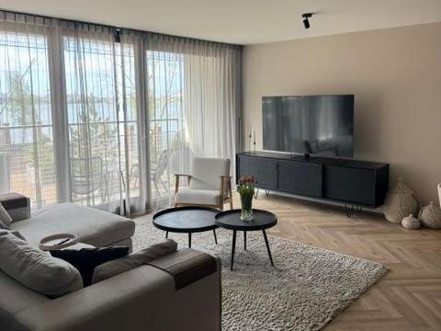 Appartement te huur in IJsselmonde, Rotterdam