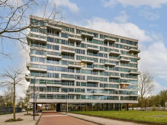 Appartement te huur in Sloten, Amsterdam