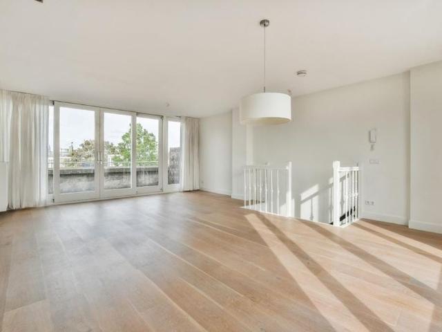 Appartement te huur in Zuid, Amsterdam