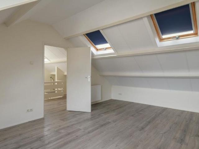 Appartement te huur in Huizen, Noord Holland