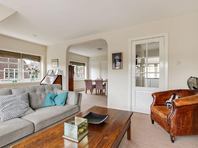 Appartement te huur in Laren, Noord Holland