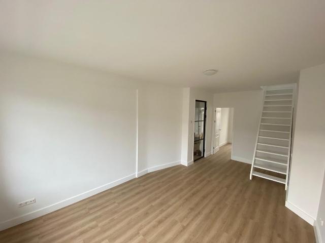 Appartement te huur in Laak, Zuid Holland