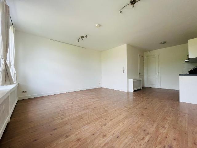 Appartement te huur in Bloemhof, Rotterdam