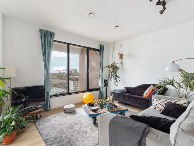 Appartement te huur in Cornelis Douwesterrein, Amsterdam