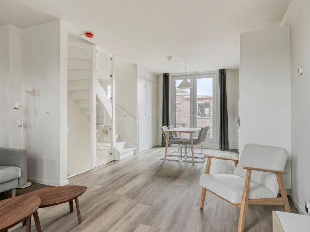 Appartement te huur in Tuinstadwijk, Zuid Holland
