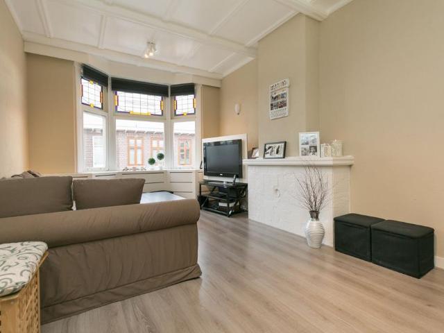 Appartement te huur in Bezuidenhout, Zuid Holland