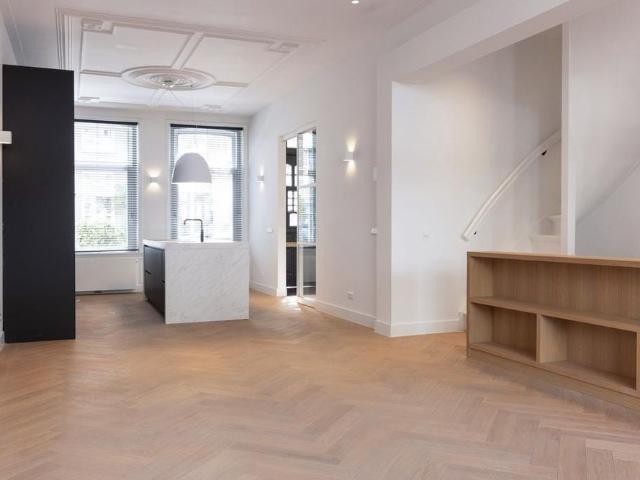 Appartement te huur in Zuid, Amsterdam