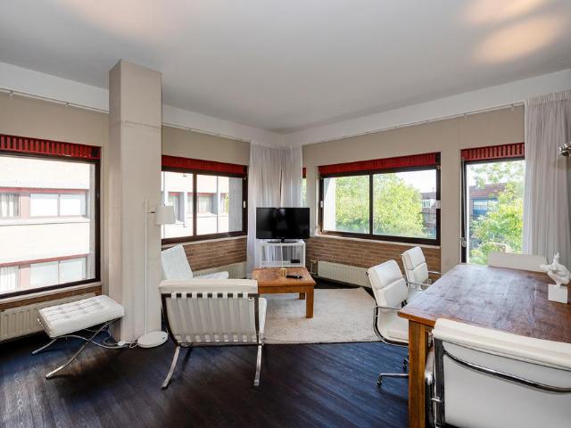 Appartement te huur in De Mors, Zuid Holland