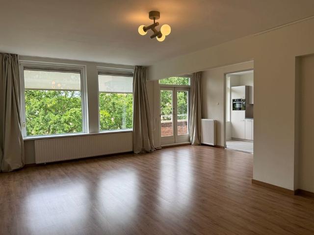 Appartement te huur in Bloemenbuurt, Zuid Holland