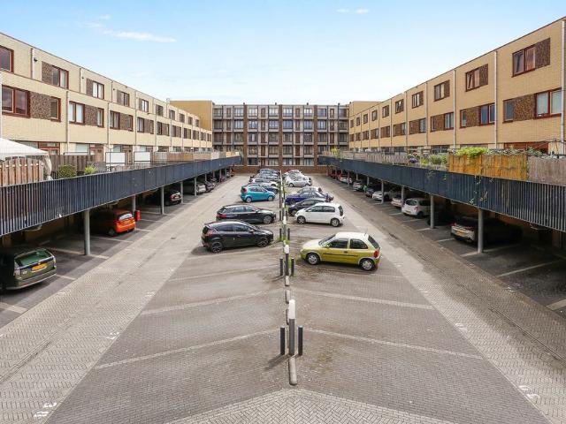 Appartement te huur in Alphen Aan Den Rijn, Zuid Holland