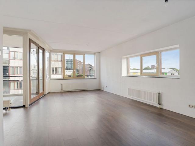Appartement te huur in Alphen Aan Den Rijn, Zuid Holland