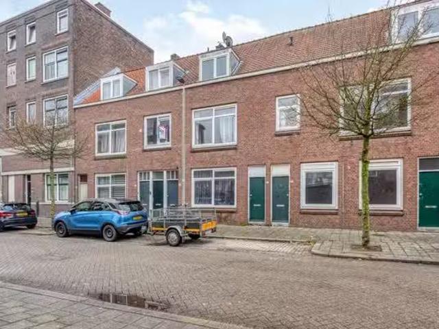 Appartement te koop in Bloemhof, Rotterdam