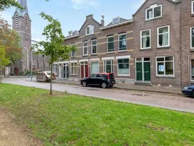 Appartement te koop in Charlois, Rotterdam