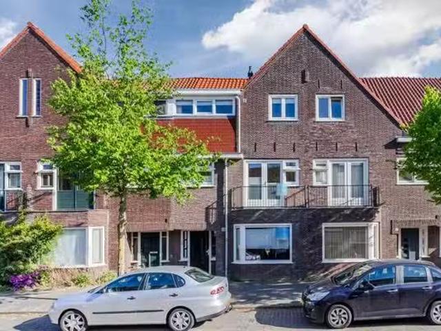 Woning te koop in Eindhoven, Bloemenplein