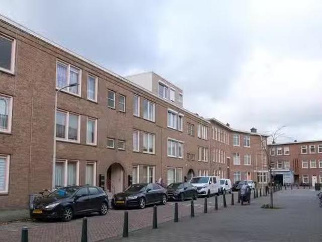 Appartement te koop in Bomenbuurt, Zuid Holland