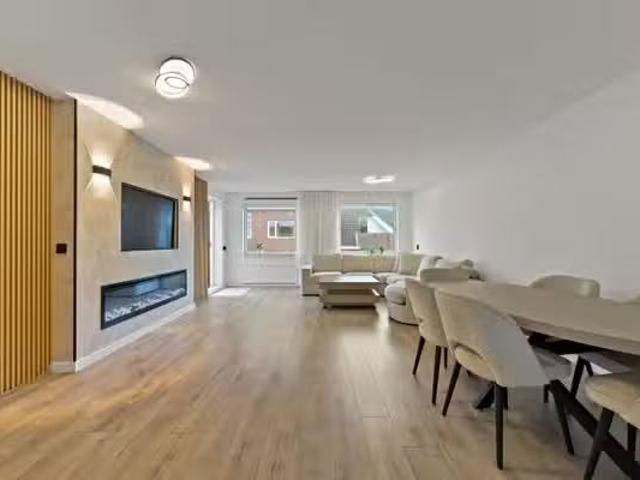 Appartement te koop in IJsselmonde, Rotterdam