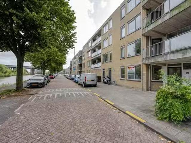 Appartement te koop in IJsselmonde, Rotterdam