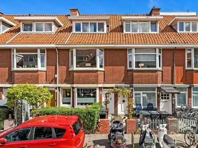Appartement te koop in Laak, Zuid Holland