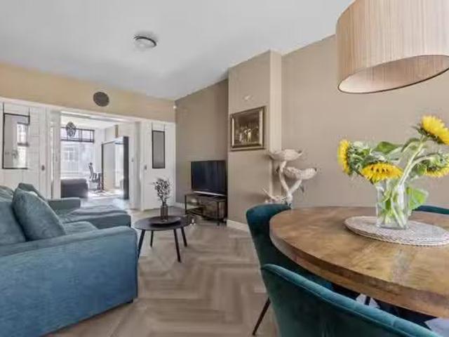 Landhuis te koop in Den Haag, Rustenburg en Oostbroek