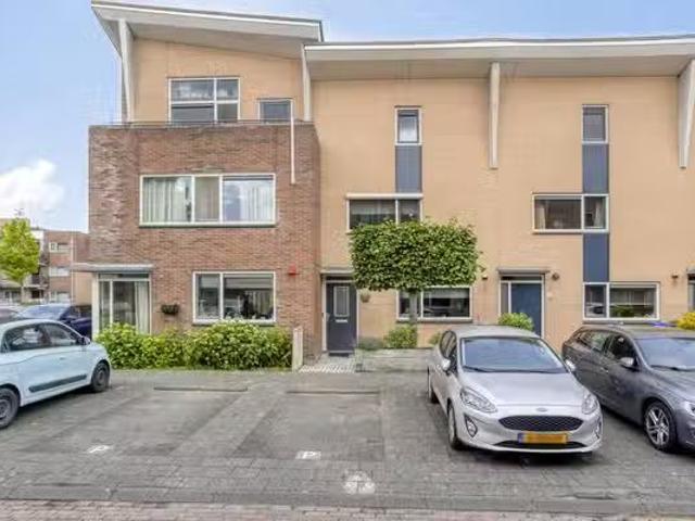 Appartement te koop in Hillegersberg-Schiebroek, Rotterdam