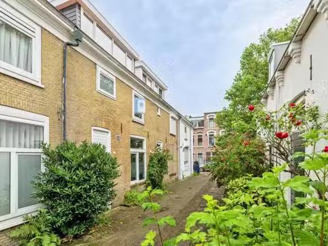 Landhuis te koop in Vlaardingen, Vlaardingerambacht