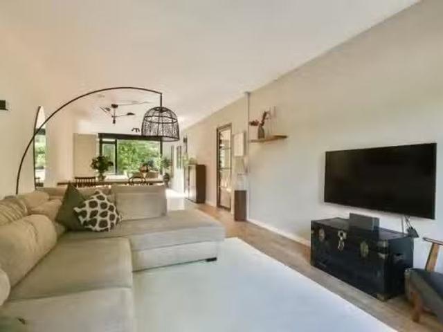 Appartement te koop in Indische buurt, Vlaardingen