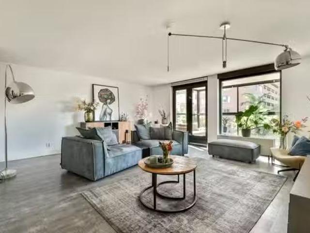 Appartement te koop in Kop van Zuid-Entrepot, Rotterdam