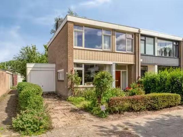 Appartement te koop in IJsselmonde, Rotterdam