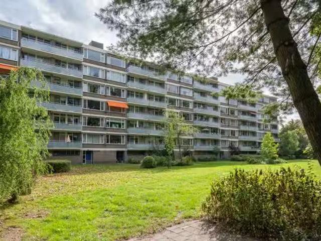 Appartement te koop in Het Lage Land, Rotterdam